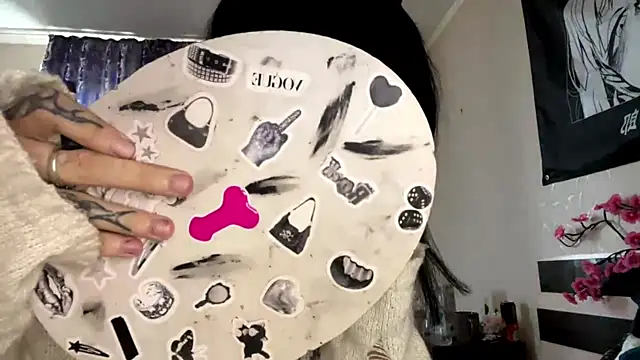 HolyCute online show from 07.11.26