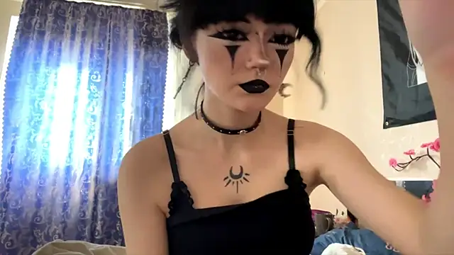 HolyCute online show from 07.12.26
