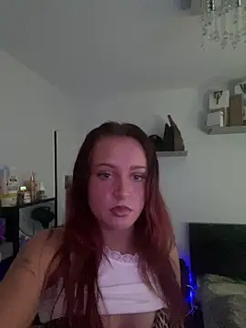 Snapshot of PoisonIvy_x chatting on 06.02.26 PoisonIvy x online show from 06.02.26