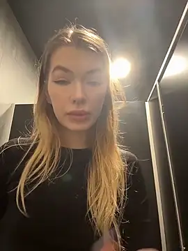 Dreamy Mia online show from 06.14.26