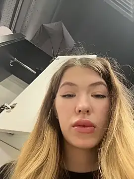 Dreamy Mia online show from 06.15.26