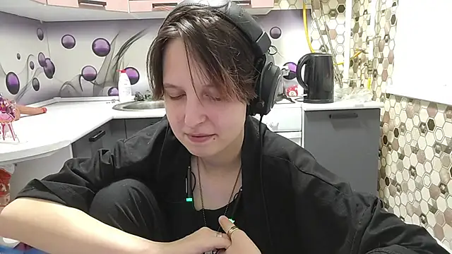 Saranade online show from 06.19.26