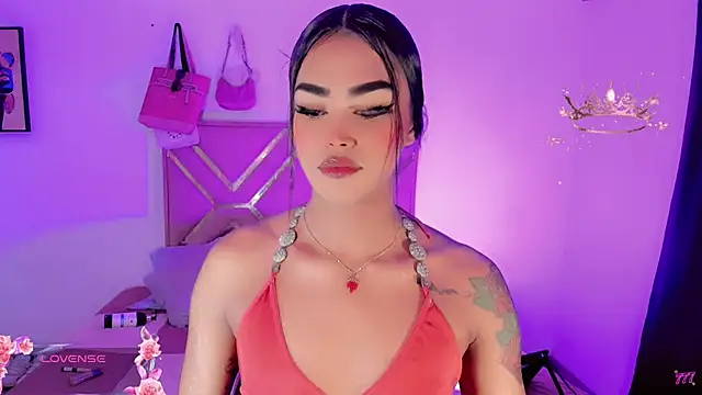 Snapshot of dayana_sweetx chatting on 06.17.26 dayana sweetx online show from 06.17.26