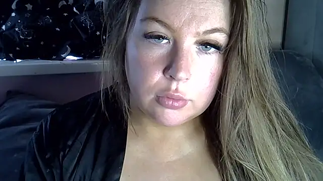 Snapshot of KikiBlackxx chatting on 05.30.26 KikiBlackxx online show from 05.30.26