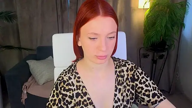 Snapshot of BeatriceLoven chatting on 07.26.26 BeatriceLoven online show from 07.26.26