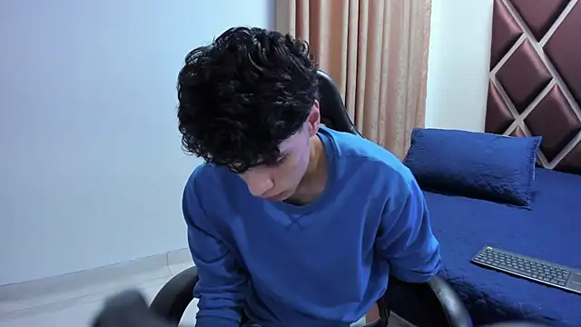 Ithan Hott online show from 07.26.26