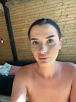 chloenyx online show from 07.26.26