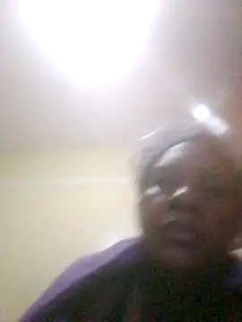 Snapshot of Creamymom4 chatting on 06.17.26 Creamymom4 online show from 06.17.26