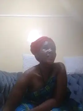 Snapshot of Creamymom4 chatting on 06.19.26 Creamymom4 online show from 06.19.26