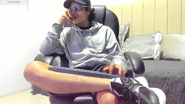 tommyhot7 online show from 07.23.26