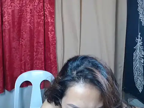 urpretty hotmama online show from 07.07.26