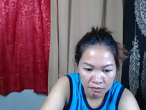 urpretty hotmama online show from 08.01.26