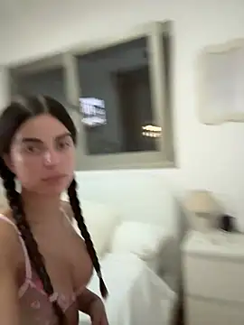miaabelluccii online show from 07.08.26