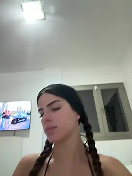 miaabelluccii online show from 07.20.26