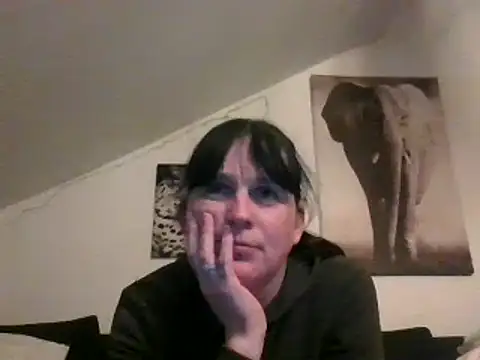 Snapshot of sexujuly88 chatting on 02.14.25 sexujuly88 online show from 02.14.25