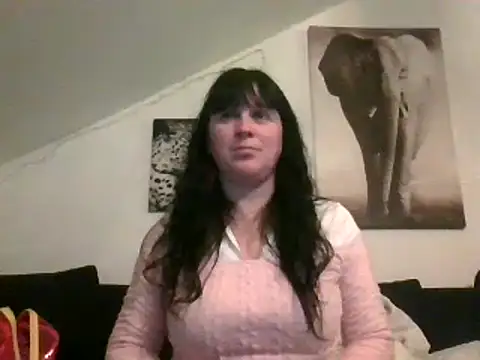 Snapshot of sexujuly88 chatting on 03.01.25 sexujuly88 online show from 03.01.25