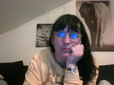 Snapshot of sexujuly88 chatting on 03.03.25 sexujuly88 online show from 03.03.25