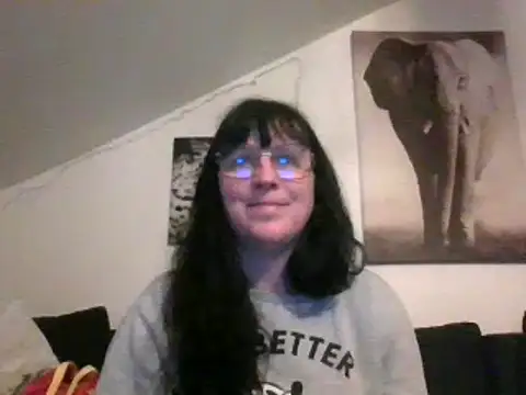 Snapshot of sexujuly88 chatting on 03.05.25 sexujuly88 online show from 03.05.25