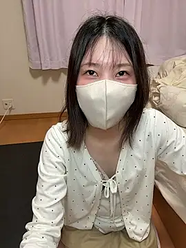 Snapshot of _Miru_ chatting on 06.13.26 Miru online show from 06.13.26