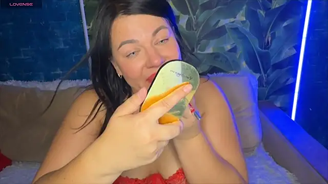 Annbigass online show from 08.09.26