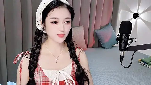 Momo-Wow online show from 06.19.26