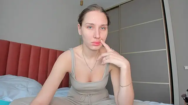 Snapshot of SofiClimbing chatting on 01.04.25 SofiClimbing online show from 01.04.25