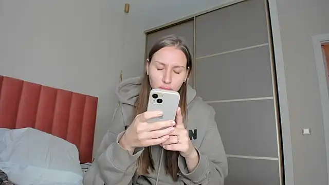 Snapshot of SofiClimbing chatting on 01.12.25 SofiClimbing online show from 01.12.25