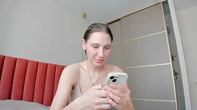 Snapshot of SofiClimbing chatting on 03.11.25 SofiClimbing online show from 03.11.25