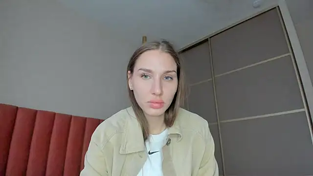 Snapshot of SofiClimbing chatting on 03.21.25 SofiClimbing online show from 03.21.25