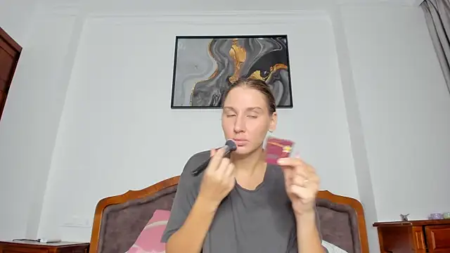 Snapshot of SofiClimbing chatting on 11.22.25 SofiClimbing online show from 11.22.25