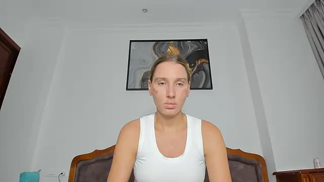 Snapshot of SofiClimbing chatting on 11.28.25 SofiClimbing online show from 11.28.25