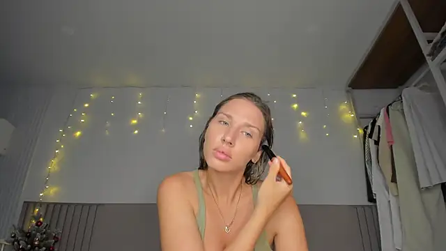 Snapshot of SofiClimbing chatting on 02.01.26 SofiClimbing online show from 02.01.26