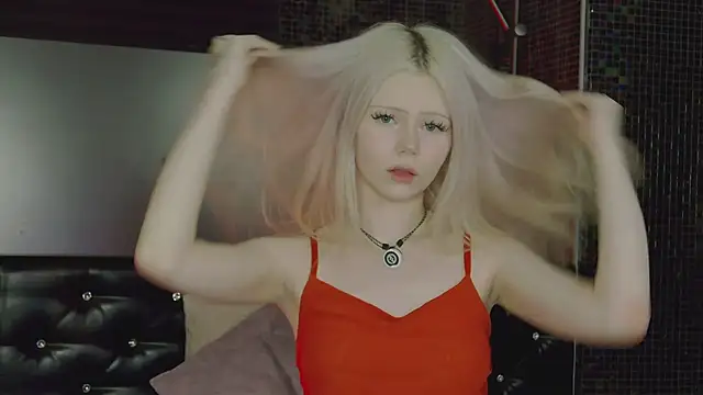 Lucy Bambi online show from 06.20.26