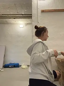 PregnantEmilia online show from 07.04.26