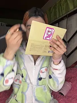 Nana-Komatsu online show from 06.24.26