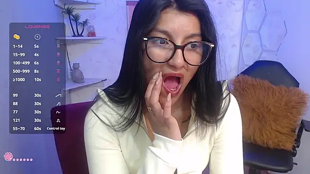 Hailey Adams online show from 07.08.26