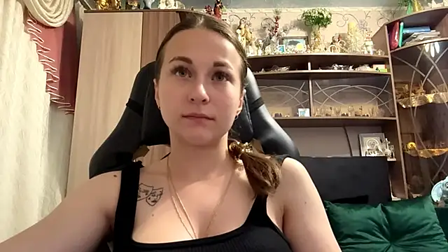 Snapshot of TaIliedGuest chatting on 07.26.26 TaIliedGuest online show from 07.26.26