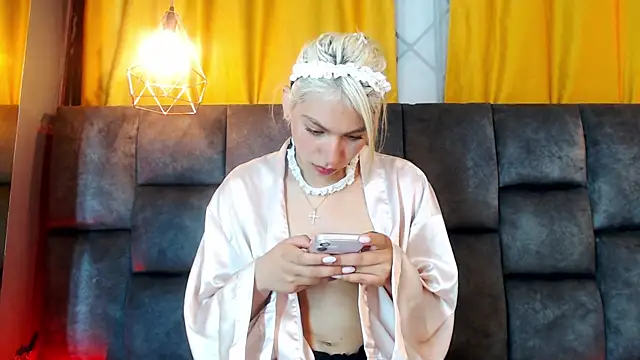 Winter Girl 07 online show from 07.28.26