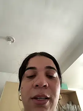 Siri Luxx online show from 06.15.26