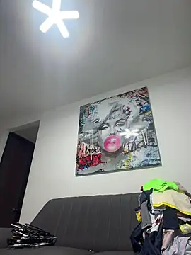 Siri Luxx online show from 07.24.26