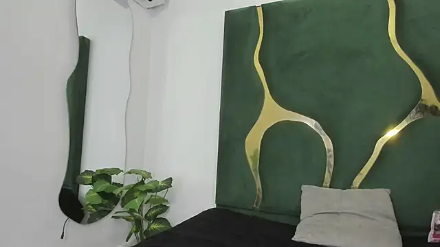 Mila petiteasm online show from 06.30.26