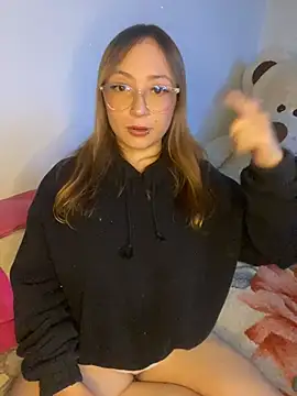 Caamii  online show from 06.13.26