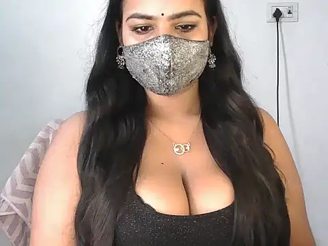 Snapshot of Curvy_Deepa chatting on 07.23.26 Curvy Deepa online show from 07.23.26