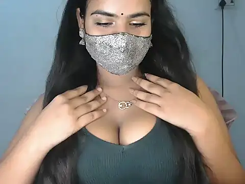 Snapshot of Curvy_Deepa chatting on 07.27.26 Curvy Deepa online show from 07.27.26