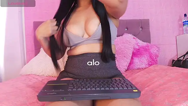 Snapshot of Ebonny_Brown_nasty chatting on 06.23.26 Ebonny Brown nasty online show from 06.23.26