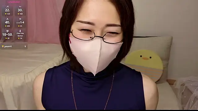 Momo hip online show from 07.08.26
