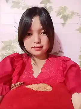 Snapshot of Linna-bae chatting on 06.12.26 Linna-bae online show from 06.12.26
