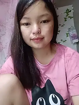 Snapshot of Linna-bae chatting on 06.21.26 Linna-bae online show from 06.21.26