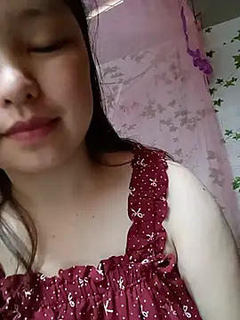 Snapshot of Linna-bae chatting on 06.29.26 Linna-bae online show from 06.29.26