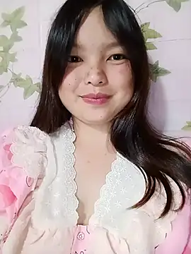Snapshot of Linna-bae chatting on 06.30.26 Linna-bae online show from 06.30.26